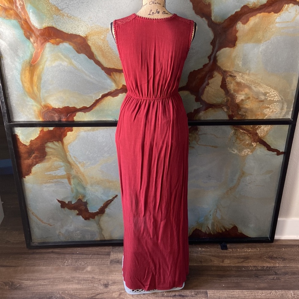 Xhilaration Tribal Crochet Maxi Dress - Picture 4 of 9